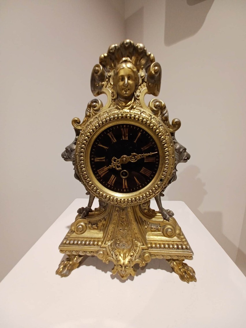 Najciekawsze zegary z fabryki Gustava Beckera zobaczysz w Muzeum Porcelany w Wałbrzychu [ZDJĘCIA]