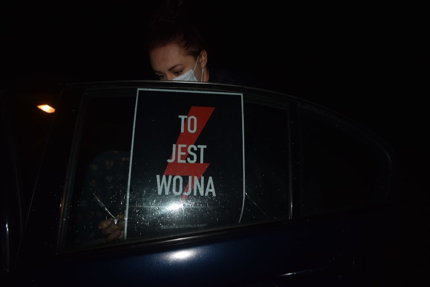 Samochodowy strajk kobiet na ulicach Wodzisławia Śląskiego