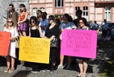 Chcieli okazać wsparcie dla ofiar Marszu Równości w Białymstoku. Czekała ich kontra! [ZDJĘCIA]