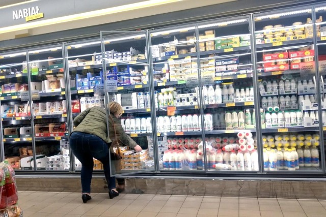 Kiedy opakowanie danego produktu od lat wygląda mniej więcej tak samo, bardzo często nie zwracamy uwagi na to, że został pomniejszony. Obecnie, tego typu „zabiegi" na sklepowych półkach są spotykane coraz częściej.