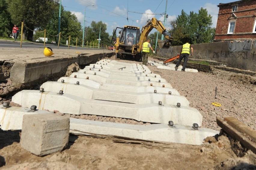 01.08.2011 poznan petla tramwajowa debiec n/z remont...