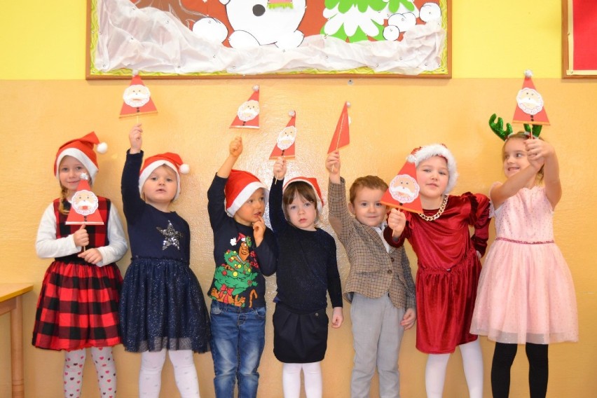 Święty Mikołaj odwiedził dzieci z Oddziału Przedszkolnego Szkoły Podstawowej numer 2 we Włoszczowie [ZDJĘCIA]