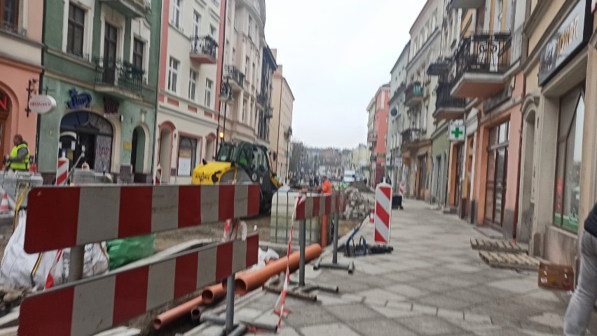 Kalisz: Przebudowa ulic Śródmiejskiej i Zamkowej wkracza w...