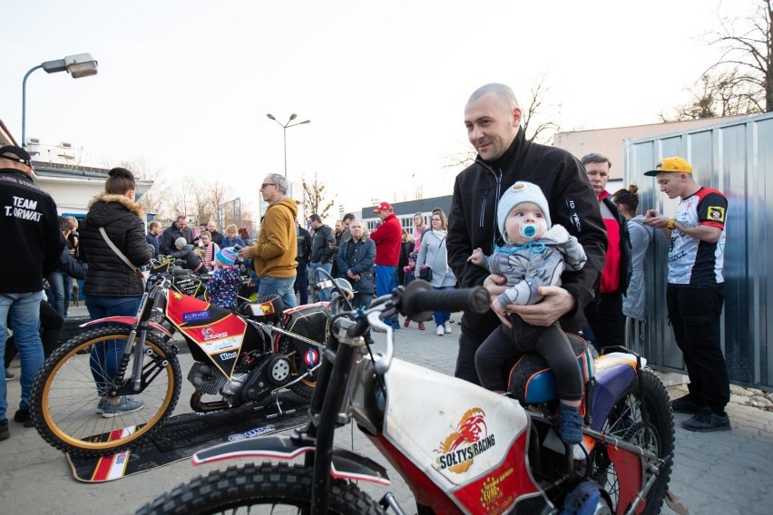 Zooleszcz Polonia Bydgoszcz otworzyła w piątek bramy...