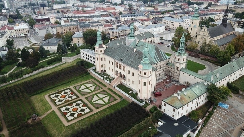 8. Pałac Biskupów Krakowskich - 1,5 M/S