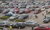 Wrocław: Szpitalny parking blokują auta studentów