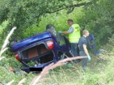 Oświęcim. Wypadek na ul. Wysokie Brzegi. Samochód uderzył w drzewo [ZDJĘCIA]