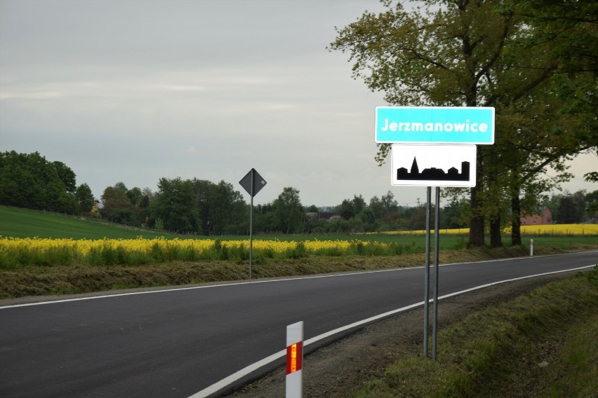 Oficjalny odbiór przebudowanej drogi powiatowej w Jerzmanowicach, zobaczcie zdjęcia