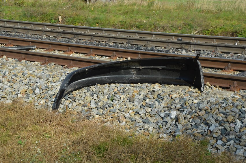 Wypadek na przejeździe kolejowym w Cekanowie