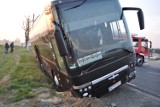 Kierowca autobusu, który spowodował wypadek w Srocku, usłyszał zarzuty i został aresztowany na 3 miesiące