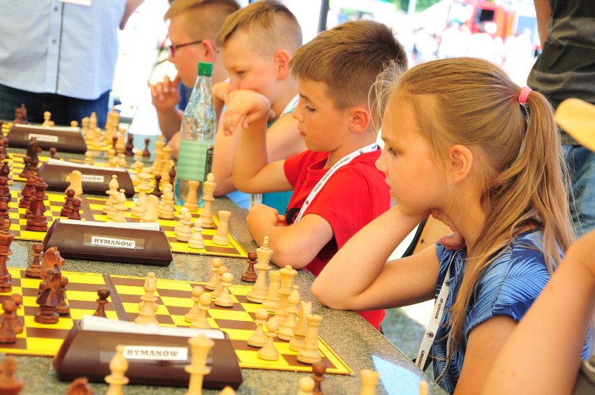 Piknik Rodzinny w Rymanowie-Zdroju zainaugurował letni sezon w uzdrowisku. Były tłumy ludzi i mnóstwo atrakcji [ZDJĘCIA]