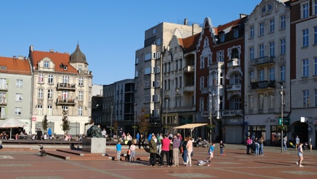 Czego brakuje mieszkańcom Bytomia? Jest tego sporo. Sprawdźcie. Zobacz kolejne zdjęcia. Przesuwaj zdjęcia w prawo - naciśnij strzałkę lub przycisk NASTĘPNE >>>