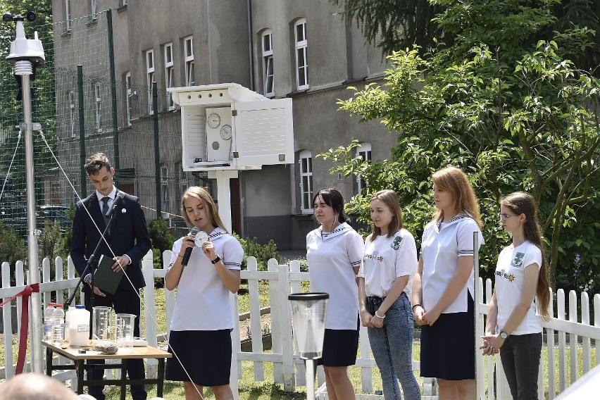 Przy Urszulankach powstała stacja meteorologiczna sfinansowana z młodzieżowego budżetu partycypacyjnego [ZDJĘCIA]