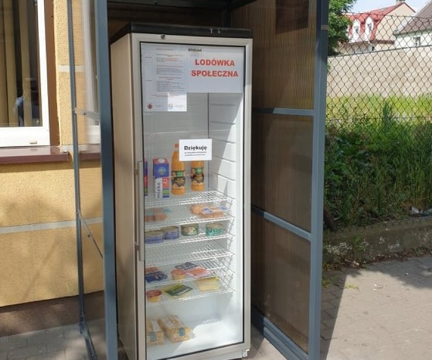 W Łęczycy działa lodówka społeczna. Jakie produkty można umieszczać w lodówce?