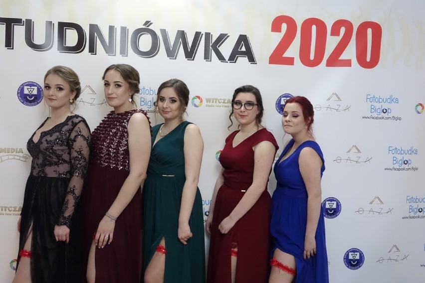 Studniówka 2020: Maturzyści z Zespołu Szkół Zawodowych w...