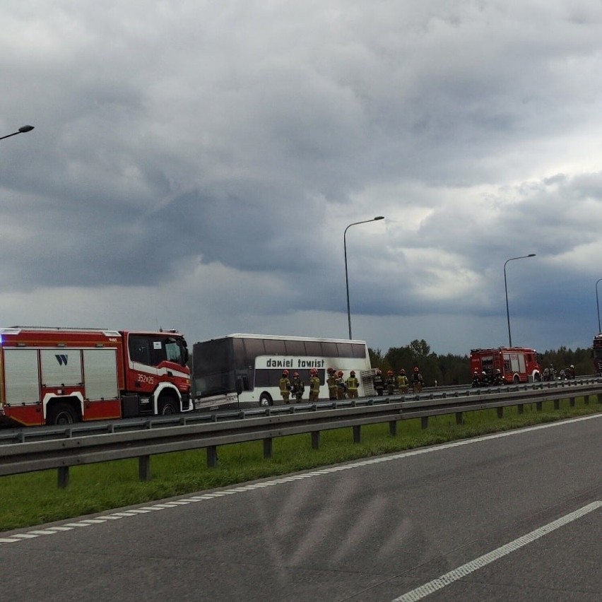 Na autostradzie A1 zapalił się autobus...