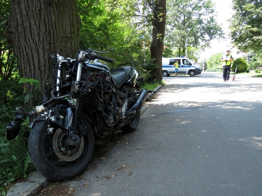 Wrocław: Motocyklista w szpitalu po wypadku na Starodębowej (ZDJĘCIA)