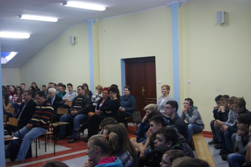 Gimnazjaliści spotkali się z pracodawcami w ZSP w Przodkowie