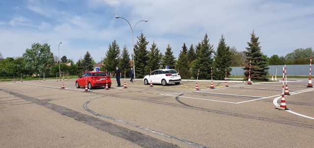 W Wojewódzkim Ośrodku Ruchu Drogowego w Przemyślu ruszyły dzisiaj egzaminy na prawo jazdy.