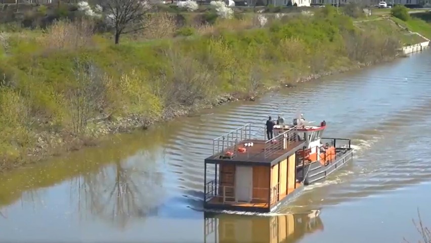 Pływająca sauna na Wiśle