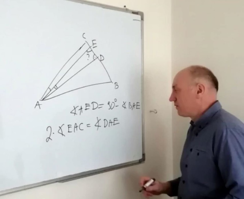 Kolbudzka Próbna Matura z „Matmy”. Matematyk Jacek Gulgowski  omawiał zadania otwarte w jednym z internetowych kanałów