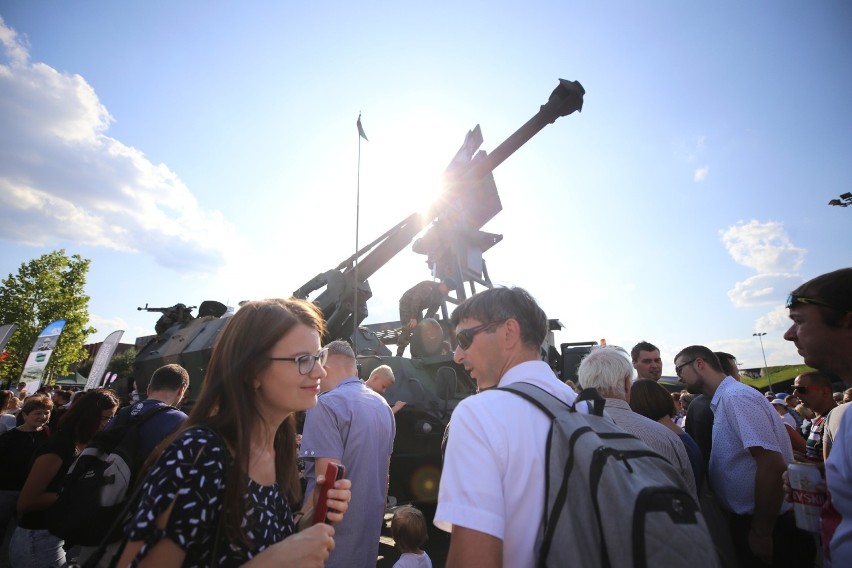 Piknik wojskowy odbył się po defiladzie w Katowicach