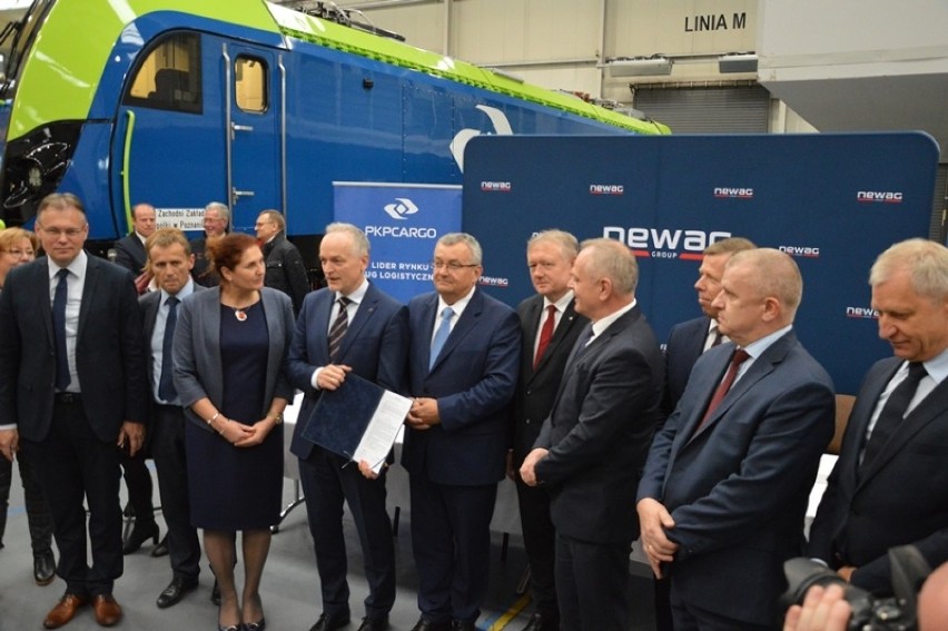 Nowy Sącz. Newag wyprodukuje trzy lokomotywy Dragon 2 dla PKP Cargo [ZDJĘCIA]