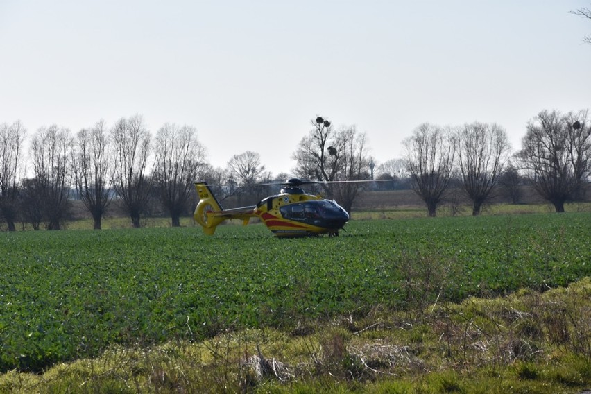 Wypadek pod Śremem. Na miejsce wezwano śmigłowiec Lotniczego...