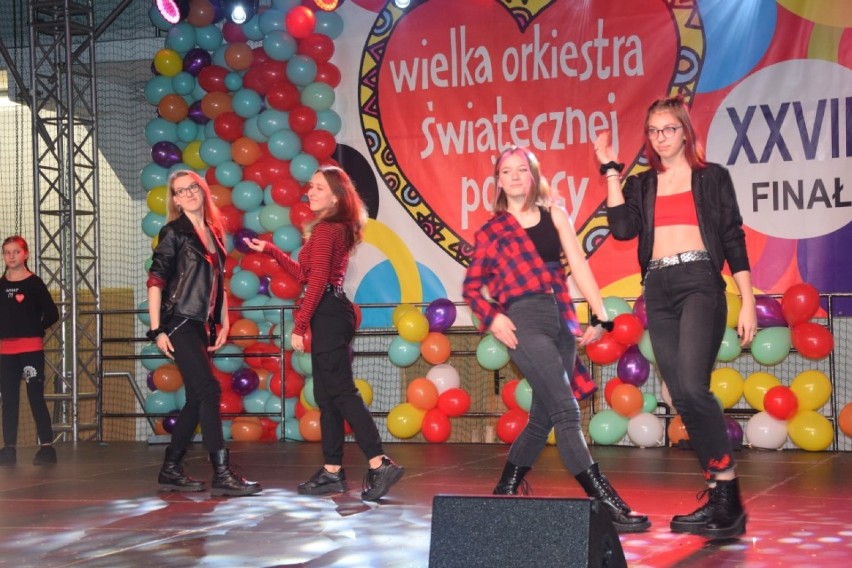 WOŚP 2020 w Lęborku. Taniec, muzyka śpiew i akrobacje podczas 28. finału WOŚP [ZDJĘCIA, WIDEO]