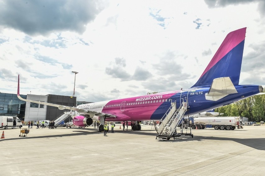 Wizz Air otworzył swoją bazę na lotnisku w Balicach. Oferuje pasażerom 18 tras z Krakowa