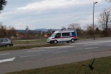 Nowy Sącz. Samochód uderzył w płot. Ranna kobieta trafiła do szpitala