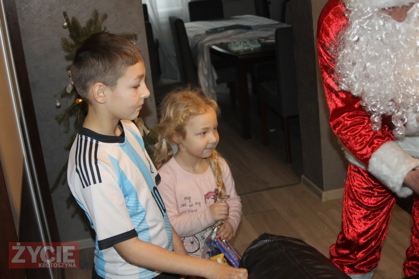 Św. Mikołaj odwiedził dzieci w Romanowie [ZDJĘCIA]             