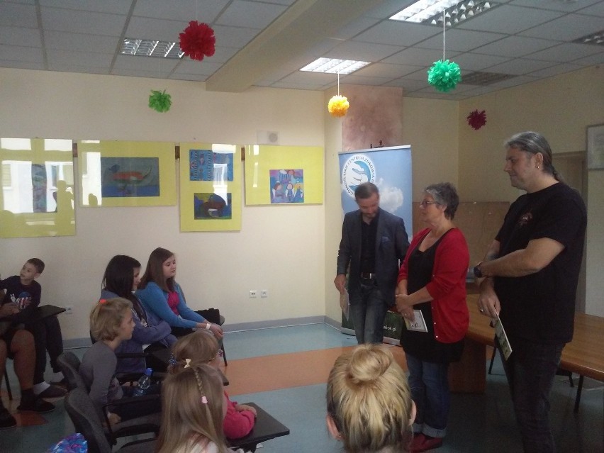 Zawadzka, Riedel i Rożek czytają bajki w katowickiej klinice