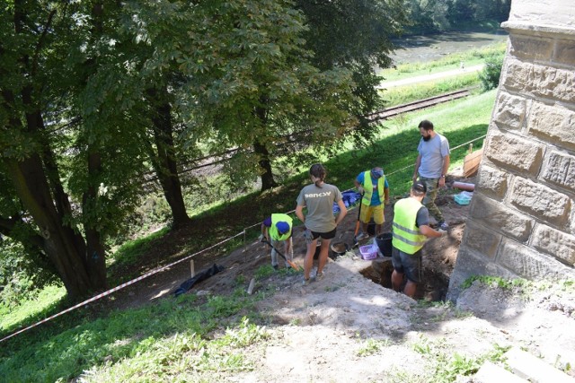 Od 30 lipca 2018 roku Instytut Archeologii Uniwersytetu Rzeszowskiego rozpoczął prowadzenie badań archeologicznych