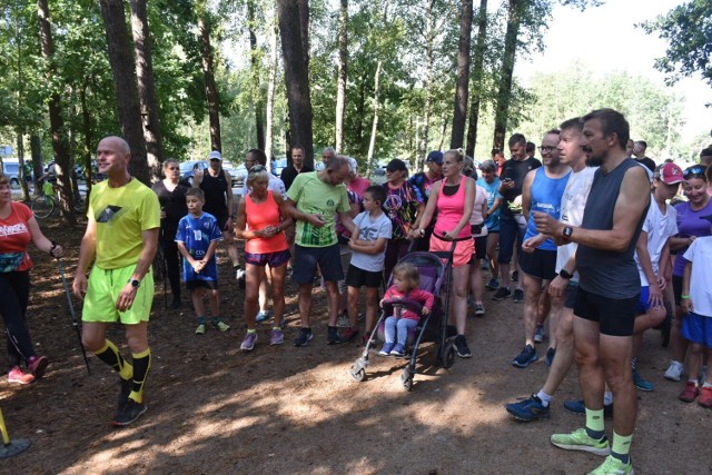 Parkrun Toruń cieszy się wielkim zainteresowaniem amatorów biegania. Aby zobaczyć zdjęcia z imprezy przesuń gestem lub strzałką w prawo>>>