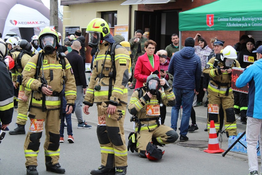 Drugi Bieg Strażaka w Dąbrowie za nami. Rywalizowało prawie 300 biegaczy ZDJĘCIA