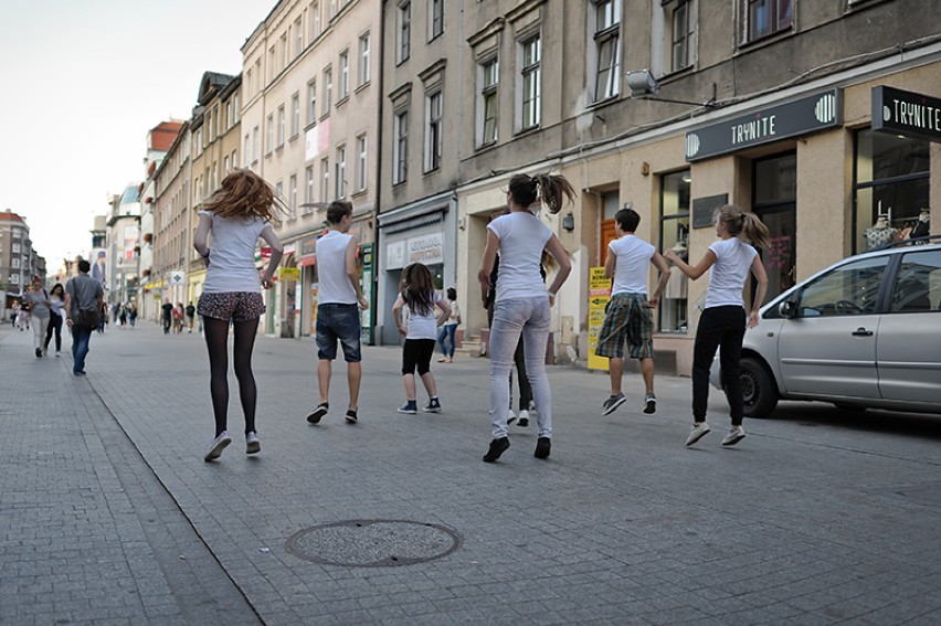 Taneczny flash mob Heart Fashion na Półwiejskiej [zdjęcia]