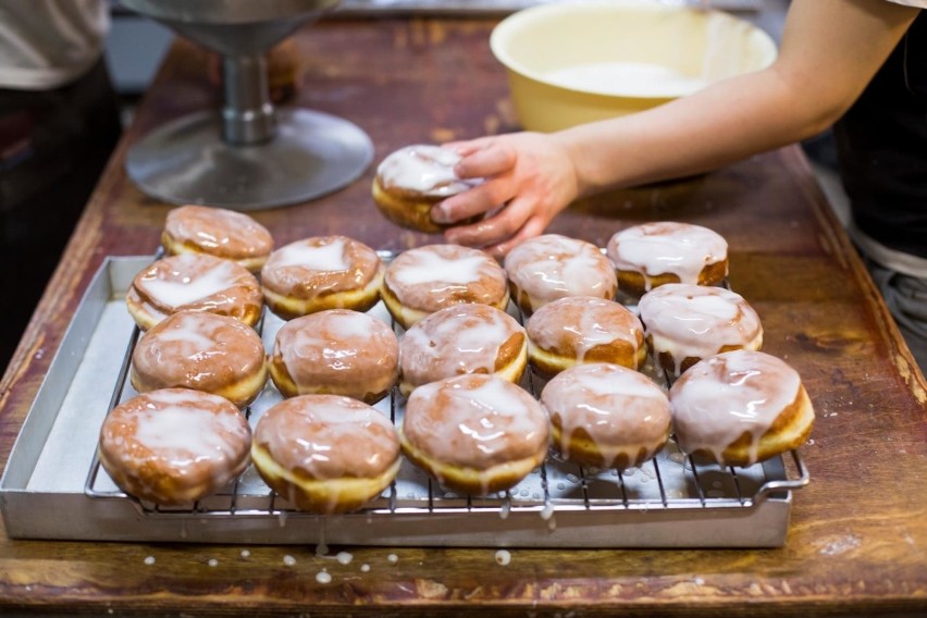 Ile kalorii mają pączki? Czy są zdrowe? Czy zawsze jadano je...