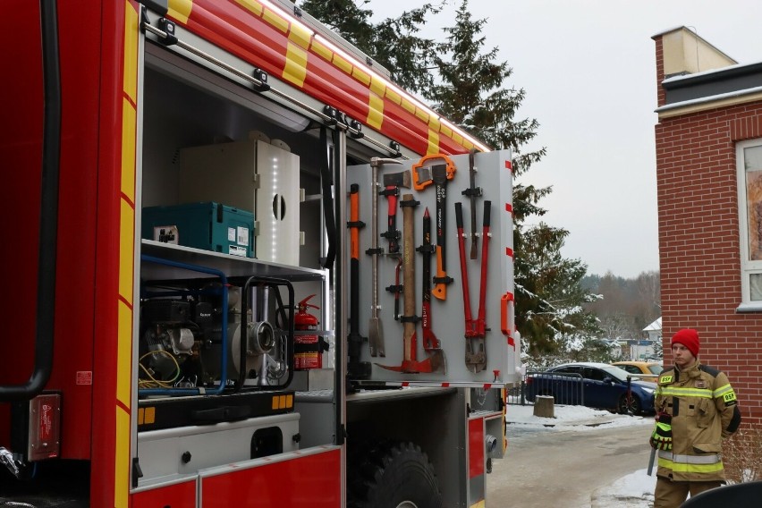 Strażacy z OSP Kolbudy z nowym wozem strażackim
