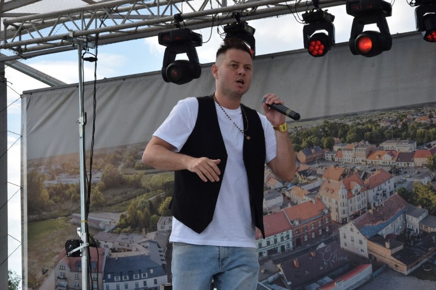 Część II - Charytatywny Festyn "Razem dla Mai", Zbąszyń. Na scenie Bartek Wrona, Antek Smykiewicz - 11 czerwca 2021