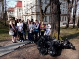 Komisja Ochrony Przyrody PTTK zorganizowała wiosenne sprzątanie cieszyńskich rezerwatów