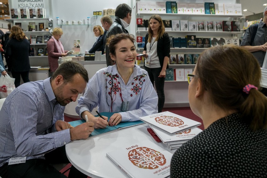 Targi Książki w Krakowie. Czytelnicy spotkali się z autorami [ZDJĘCIA]