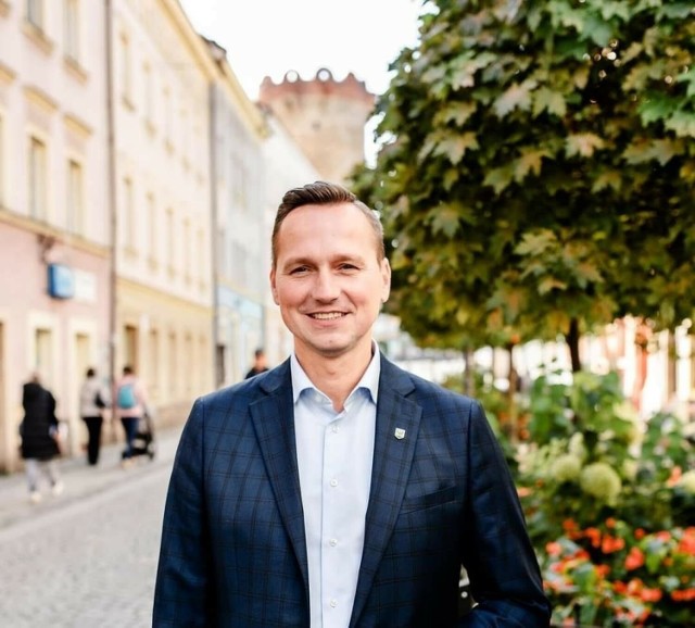 Paweł Kulig został nowym burmistrzem dolnośląskiej Złotoryi - najstarszego miasta w Polsce! Do wyłonienia zwycięzcy potrzebna była 2. tura głosowania.