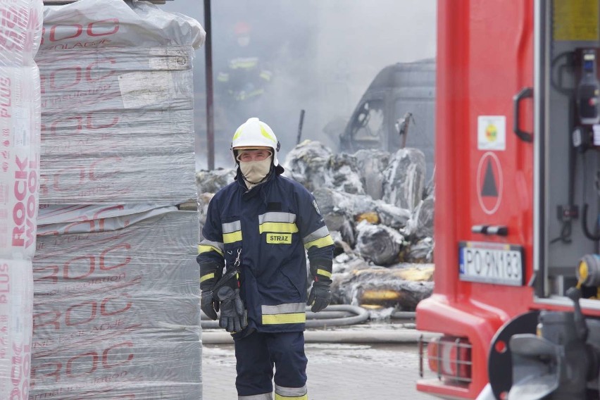 Pożar w Kaliszu. Paliło się w jednym z magazynów przy ulicy...