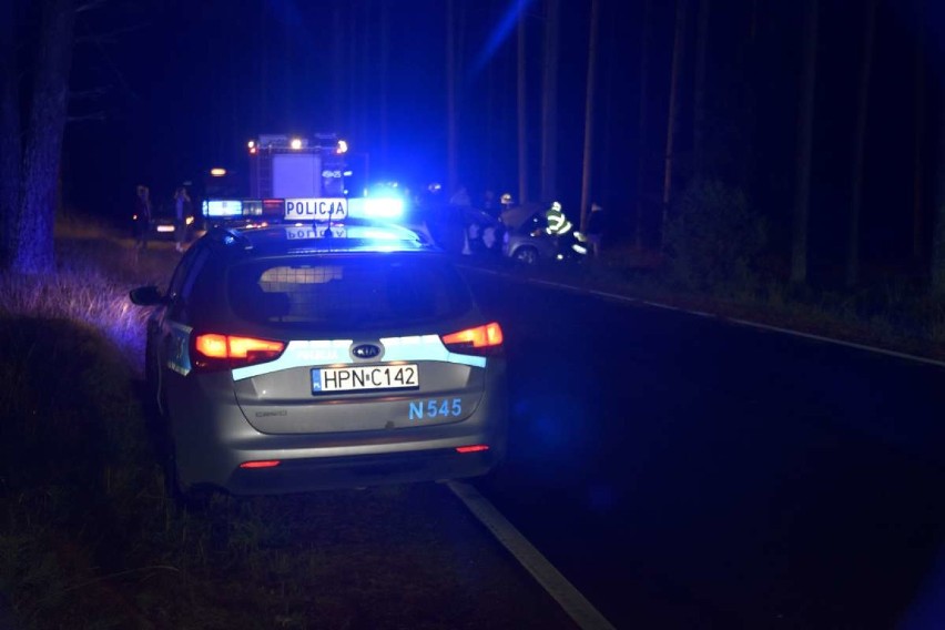  Wypadek na trasie Wdzydze-Wąglikowice. 29-letni kierujący miał 3,5 promila alkoholu [ZDJĘCIA]