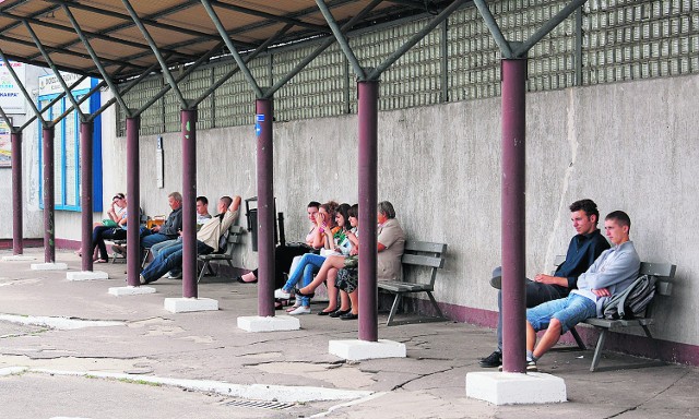 Dworzec autobusowy na konińskiej Starówce to jedna wielka prowizorka. Ale jeszcze parę lat posłuży