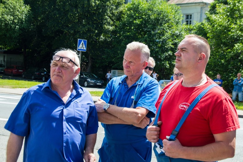 40 lat temu w Dusznikach-Zdroju odbył się pierwszy strajk solidarnościowy. Teraz odsłonięto pomnik