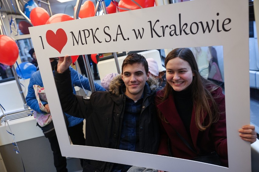 Walentynkowy tramwaj kolejny raz wyjechał na ulice Krakowa