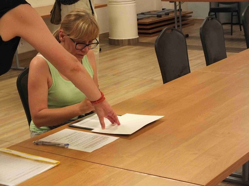 W Starachowicach rozpoczęto zbieranie podpisów poparcia dla programu in vitro. Zobaczcie zdjęcia