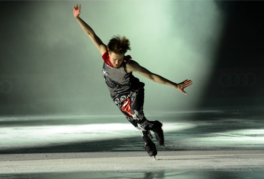 Kings on Ice. Popis łyżwiarskich umiejętności na Stadionie...